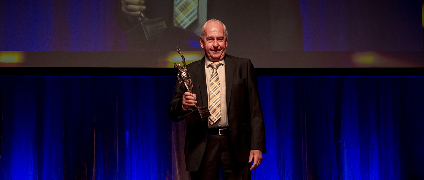 Konrad Steps accepted the award for his life's work at the award ceremony in Würzburg.